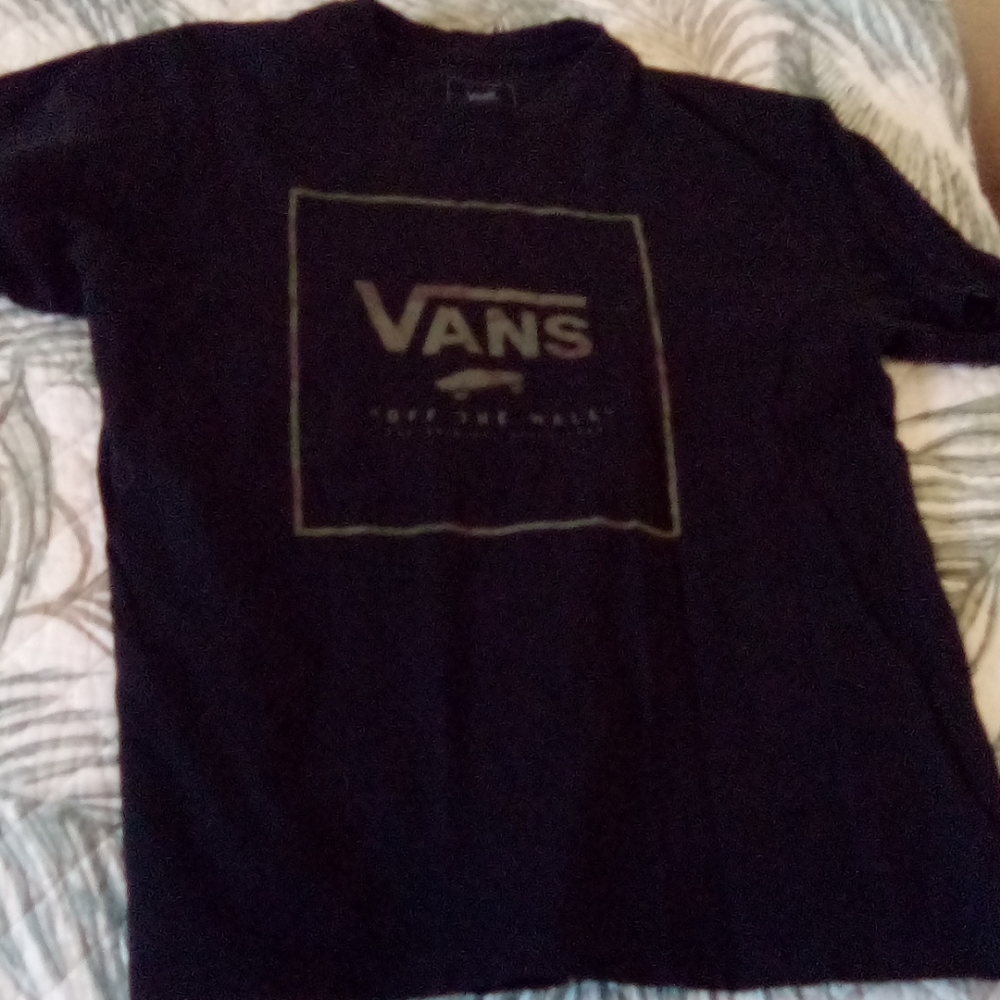 Youth tee shirts. Selling all 4 for$12 or $5 each - Picture 3 of 4